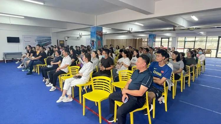 广州教师招聘信息揭秘，科技引领教育新纪元，智能招聘之旅启程